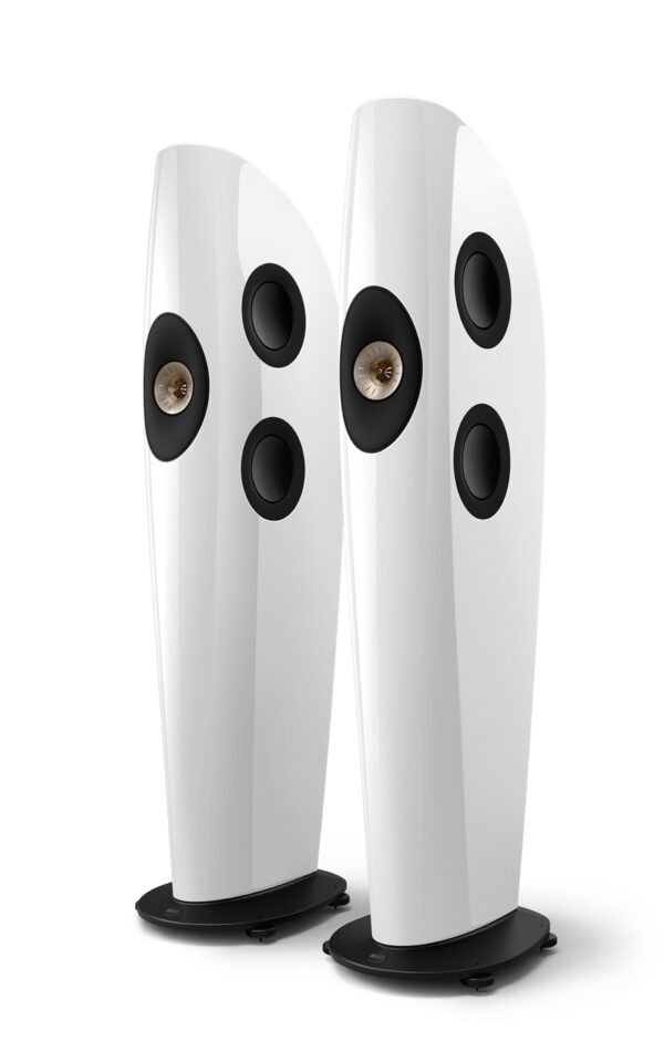 blade_two_meta_perspective_front_in_pair_arctic_white_champagne blade_two_meta_perspective_front_in_pair_arctic_white_champagne