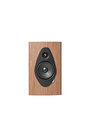 Sonus Faber Sonetto on wall G2 walnoot